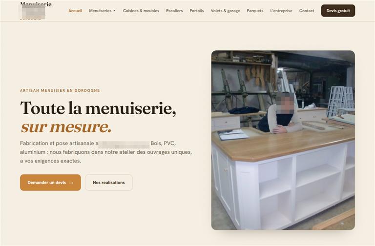 Site web d'une menuiserie, identité masquée